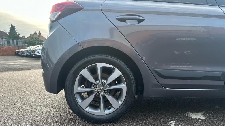 Hyundai i20 1.4 Premium SE Nav 5dr Auto Petrol Hatchback